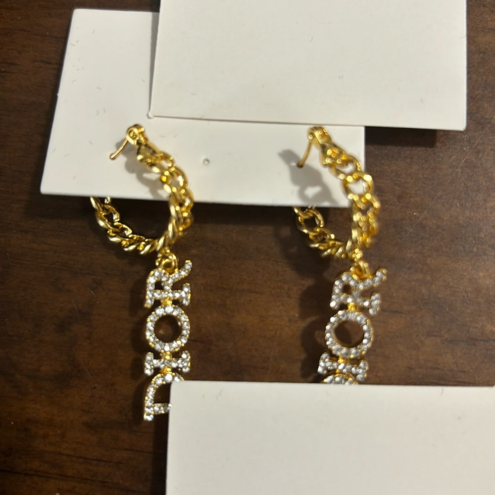 Dangle earrings